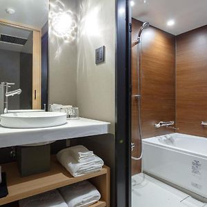 Aansluitende Kamer met Twee Aparte Bedden